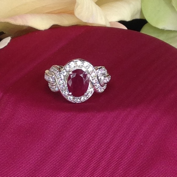 Genuine Mahaleo Ruby & Zircon Ring - Picture 6 of 8